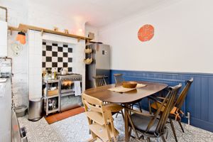 Kitchen-Diner pic2- click for photo gallery